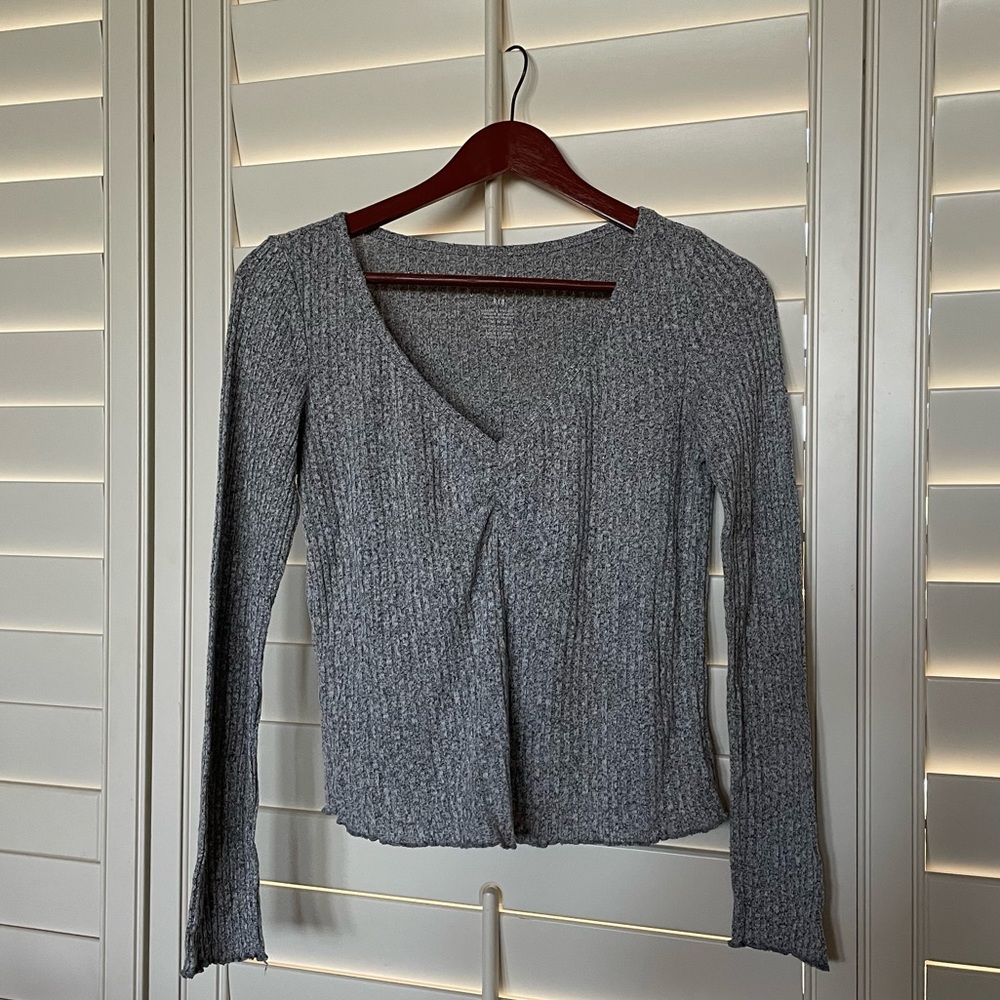 American Eagle “Soft & Sexy” Light Grey Ribbed Long Sleeve Top